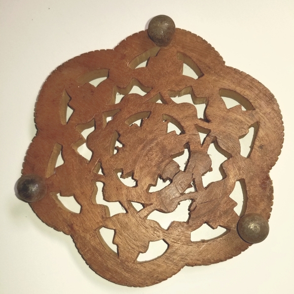 VTG carved wood trivet riser - Picture 2 of 2